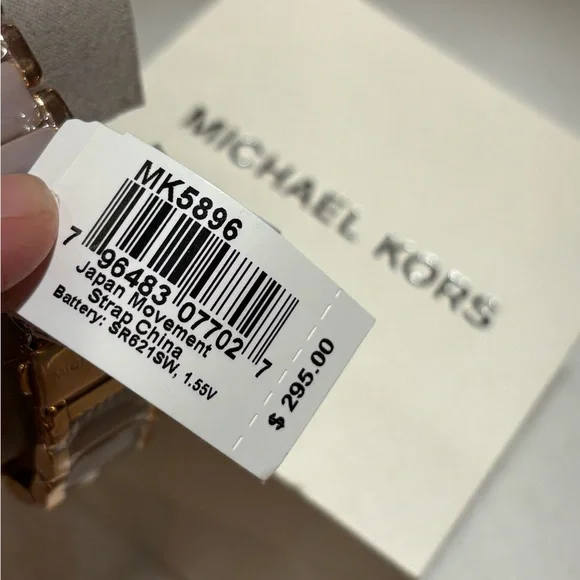 🔥Authentic🔥 Michael Kors Women's Rose Gold Watch - Picture 5 of 5